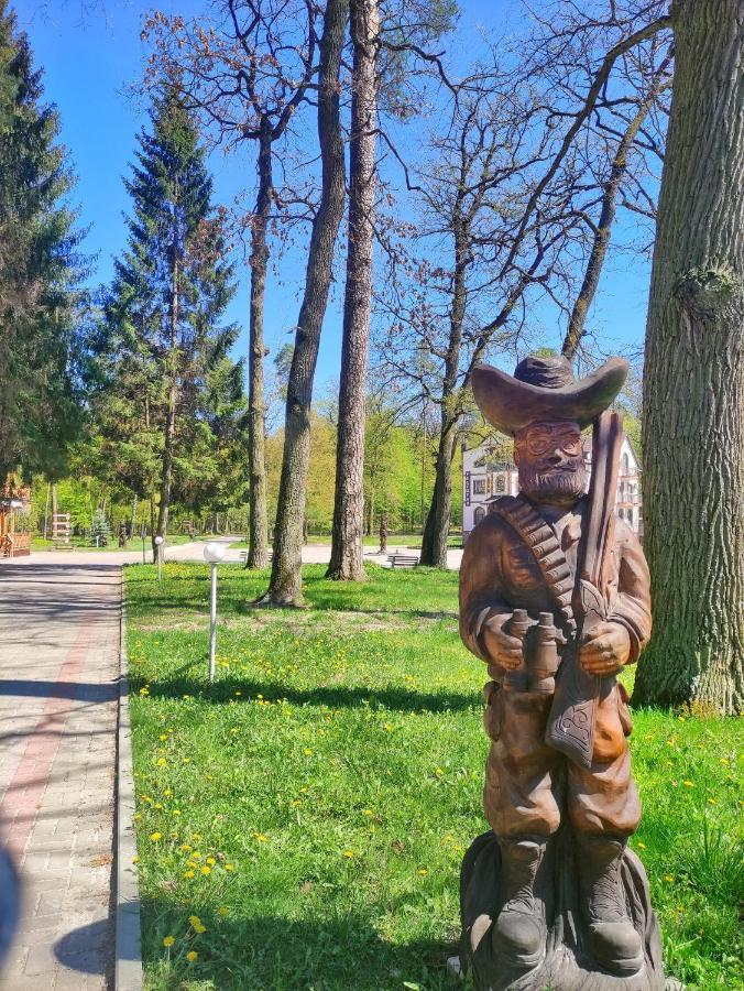 Hotel Мисливець В Комплексі "Сокіл" à Susk Extérieur photo
